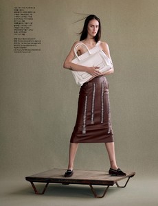 Harpers-Bazaar-Korea-Sarah-Brannon-Karen-Collins-2.thumb.jpg.1ed766a9992bfd10bda7650c5fe2af17.jpg