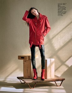 Harpers-Bazaar-Korea-Sarah-Brannon-Karen-Collins-7.thumb.jpg.1b907e03dffedb777b0f0afc392c4924.jpg