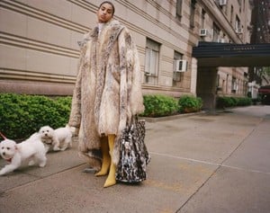 Imaan-Hammam-by-Theo-Wenner-for-Self-Service-FW-2017-13-760x602.thumb.jpg.6008dd09e41f1aae606c10c71eac1883.jpg