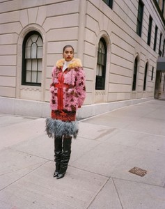 Imaan-Hammam-by-Theo-Wenner-for-Self-Service-FW-2017-5-760x959.thumb.jpg.7719b853a2c1350a0fcdc7bac838e6e2.jpg