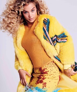 Jasmine-Sanders-Model09.thumb.jpg.e2d5844bd48a6448e1d54ee3de839225.jpg