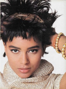 King_Vogue_US_February_1986_14.thumb.jpg.6d6c7402102e76a7e9f62f2ee1fcd95f.jpg