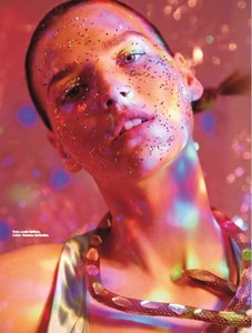 Kris-Gottschalk-Katlin-Aas-by-Sol-Sanchez-for-Stylist-France-October-2017-4.thumb.jpg.05cea44ba7a3e83320b14036de0bf168.jpg