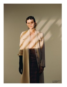 LOFFICIEL_Malaysia_2017-page-004.jpg