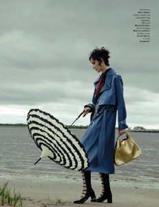 LOFFICIEL_Singapore_2017-page-005.jpg