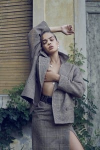 LOfficiel-Switzerland-October-2017-Jasmine-Sanders-by-Olivia-Frolich-7.thumb.jpg.79ef2488aab172b540c021835f9e1c6f.jpg