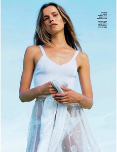 Marie_Claire_South_Africa_2017-page-003.jpg