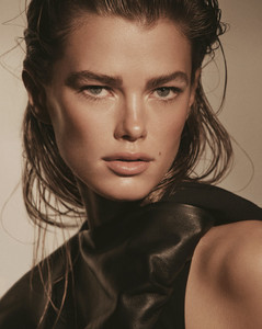 Mathilde-Brandi-by-Tom-Schirmacher-for-Harpers-Bazaar-Turkey-October-2017-7.thumb.jpg.c05ae289129f3547948711309854d560.jpg