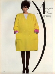 Penn_Vogue_US_February_1984_01.thumb.jpg.7d77883e06ade97e1578306531f1f338.jpg