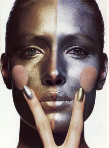 Penn_Vogue_US_May_1985_02.thumb.jpg.3aca1e9be06eca0fba15b421749ede89.jpg