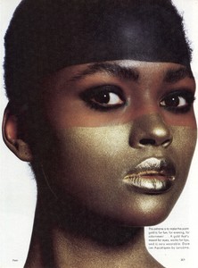 Penn_Vogue_US_May_1985_04.thumb.jpg.8688c61f9b4723f7a5116b142633ef0a.jpg