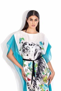 Roberto_Cavalli_Woman_Beachwear_SS16_06.thumb.jpg.5b2b64c31b58bdfd4c69bff3e46684ed.jpg