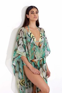 Roberto_Cavalli_Woman_Beachwear_SS16_14.thumb.jpg.375b0d3b5203fa526e73c46edf7032bf.jpg