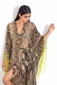 Roberto_Cavalli_Woman_Beachwear_SS16_23.thumb.jpg.6e30a71c387a31ed225155986fcd8d36.jpg