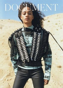 Selena-Forrest-by-Zoe-Ghertner-for-Document-Journal-FW-2017-Cover-760x1060.thumb.jpg.e2661fdb356549c05601b39350fe9a26.jpg