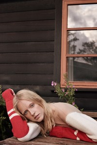 Stella-Magazine-Franzi-Frings-Olivia-Frolich-7.thumb.jpg.307481087d65ccb82e10dd66991f0348.jpg