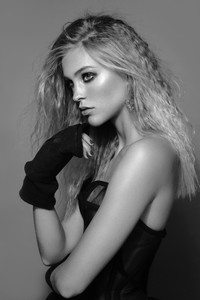 UHQ_6.thumb.jpg.78450eec45b721c882f5df9ef2e0f094.jpg