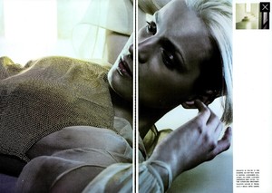 Vallhonrat_Vogue_Italia_January_2000_05.thumb.jpg.78689d0b5cf4605f7954c8a965bf6d5f.jpg
