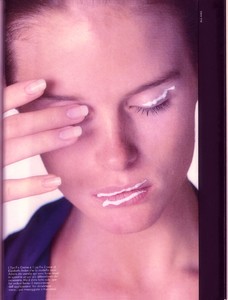 Vogue_Bellezza-n12_-october_1984b.thumb.jpg.5238b0c761fe64a3195ab108808cd1a9.jpg