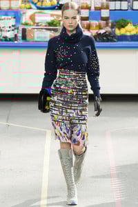 anna_ewers_pictures_5981_north_400x_white.thumb.jpg.9eab71345764f7fc9b34b6524c680cc2.jpg