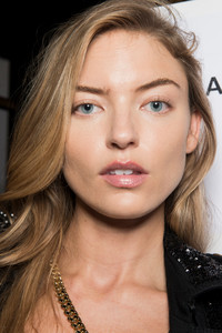 balmain-bks-v-rs18-9436.thumb.jpg.60954e29ccd4f458046ad15c86166207.jpg