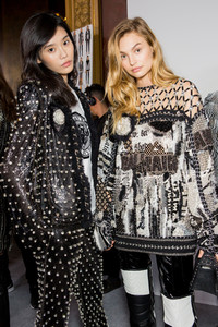 balmain-bks-z-rs18-8300.thumb.jpg.b0ef3cbee662cb14135ff424a72b7f7e.jpg