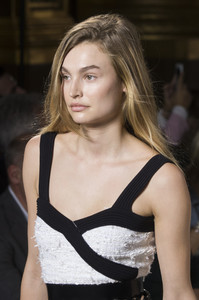 balmain-clp-rs18-1624.thumb.jpg.07c7cd770c110b595454aab995f81c2c.jpg