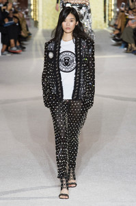 balmain-rs18-1226.thumb.jpg.2201c68db180a81f54118eb71f0b049a.jpg