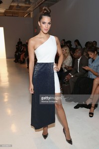 beauty-queen-iris-mittenaere-attends-the-dan-liu-fashion-show-during-picture-id845288674.jpg