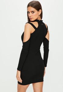 black-strap-shoulder-dress3.jpg