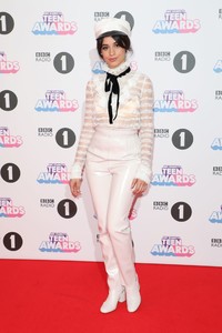 camila-cabello-bbc-radio-1-teen-awards-2017-in-london-october-22-2017-6.jpg