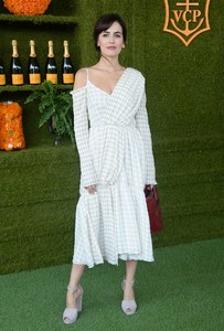 camilla-belle-veuve-cliquot-polo-classic-2017-in-los-angeles-2.thumb.jpg.c5ca3bfc3453367db39a9b5da933da4e.jpg