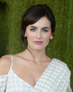 camilla-belle-veuve-cliquot-polo-classic-2017-in-los-angeles-4.thumb.jpg.fc031c090b22f66de32fc32939ad6286.jpg