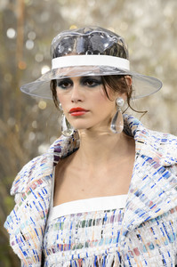 chanel-clp-a-rs18-4076.thumb.jpg.5ffe8f96f8d489d82abebb8ac4653265.jpg