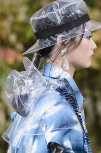 chanel-clpa-rs18-9702.thumb.jpg.9fb7961b81f1288012899e59d40224a8.jpg