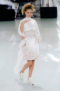 chanel-hc-s14-132.thumb.jpg.a98fb4a325d5f225d51bca0d446971e5.jpg