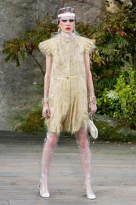 chanel-rs18-0514.thumb.jpg.be45a81d57ff11fe0746ebf2cb8b15c2.jpg