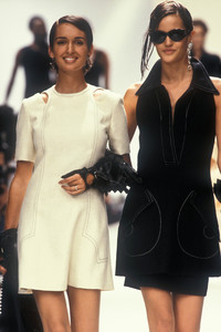 christian-dior-ss-1994-3.thumb.jpg.a7e0c5138b32008b25cfe05fb69f9b49.jpg