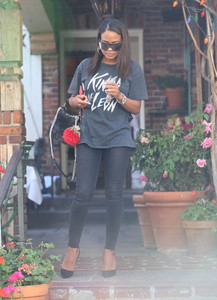 christina-milian-out-in-beverly-hills-92517-3.jpg