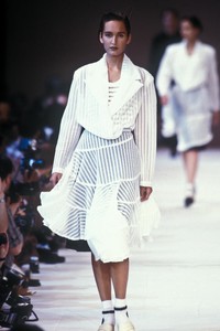 comme-des-garcons-ss-1988-1.thumb.jpg.4d5b705f4c5b76fed1c27ab88cde9900.jpg
