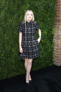 dakota-fanning-tribeca-chanel-womens-filmmaker-program-luncheon-in-nyc-101717-12.jpg