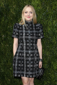 dakota-fanning-tribeca-chanel-womens-filmmaker-program-luncheon-in-nyc-101717-6.jpg