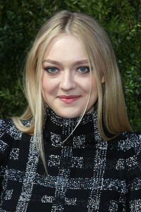 dakota-fanning-tribeca-chanel-womens-filmmaker-program-luncheon-in-nyc-101717.jpg