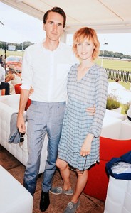 edie_audi_26jul14_whatshewearing.thumb.jpg.0b681b1c6163be18338dba3f00702a72.jpg