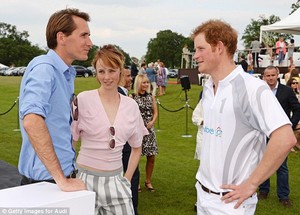 edie_audi_polo_1jun14_dailymail_1.thumb.jpeg.c03a0f2a2736e6313ab231ba2afe4eb9.jpeg