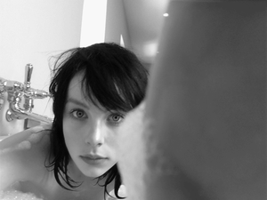 edie_ck_one_summer2014_ckmeforme_2.thumb.gif.f61a4d78a5569e20ec25abdf23d20373.gif