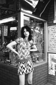 edie_i-d_summer_2014_i-d_6.jpg
