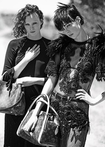 edie_louis_vuitton_spiritoftravel_ss14_vogue.thumb.jpg.8a2b3c81fcad37b0e184de30d17f9707.jpg
