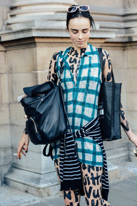 edie_louis_vuitton_ss14_2oct13_tommyton_1.thumb.jpg.98fb09be8e14f9061eb0916028026cf5.jpg