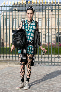 edie_louis_vuitton_ss14_elle_2.thumb.jpg.6e046cab67fcbaca3bd64dcc13fb3e12.jpg